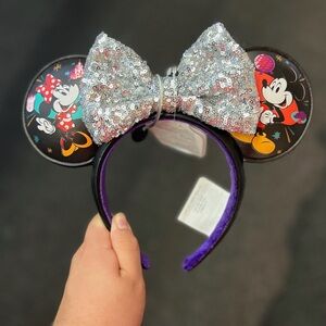 2026 Walt Disney World Parks Minnie Mouse Ears Headband Silver Sequin Bow NEW
